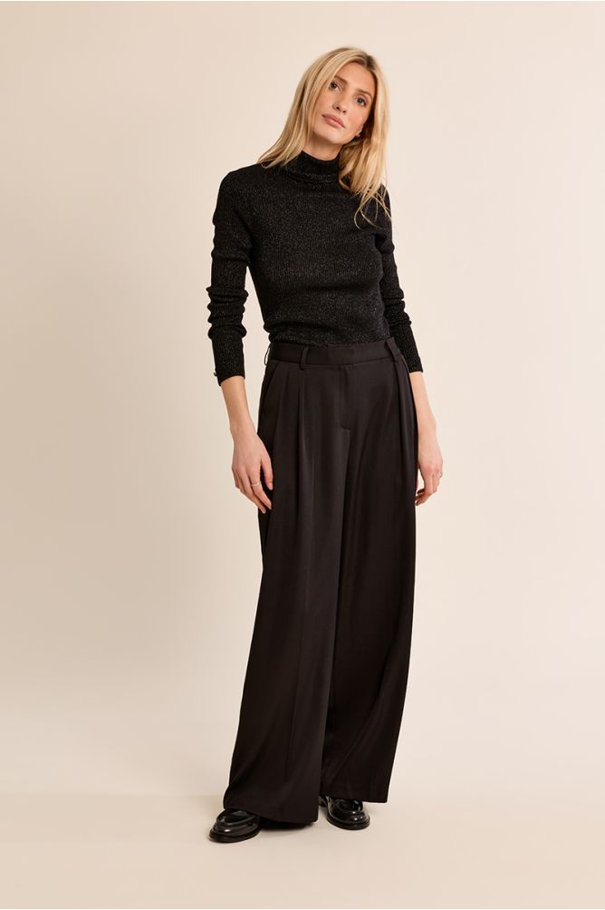 Pantalón largo perneras anchas
