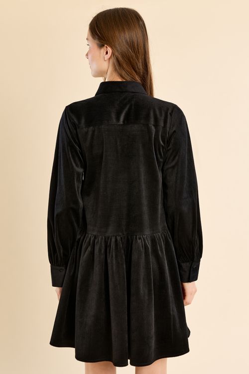 Vestido corto camisero con volantes
