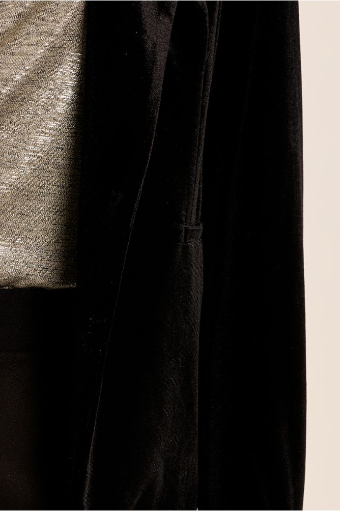 Blazer aterciopelado con cuello y solapa