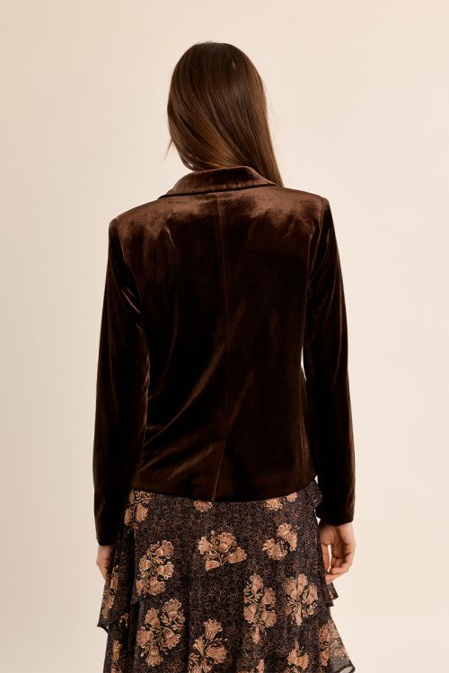 Blazer aterciopelado con cuello y solapa