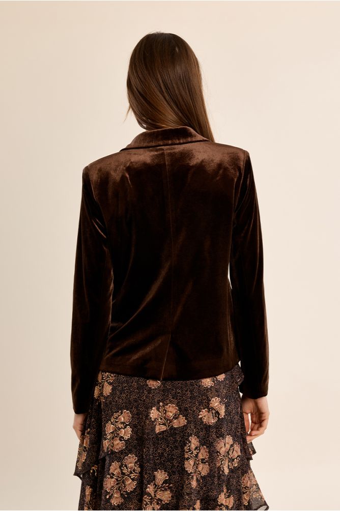 Blazer aterciopelado con cuello y solapa