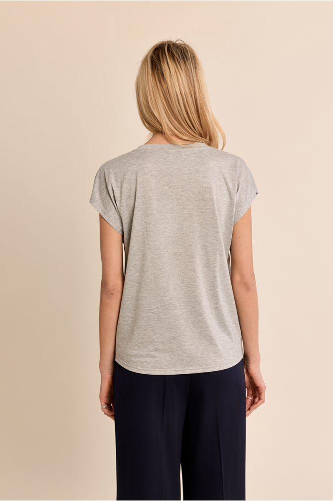 Camiseta de manga corta cuello en V