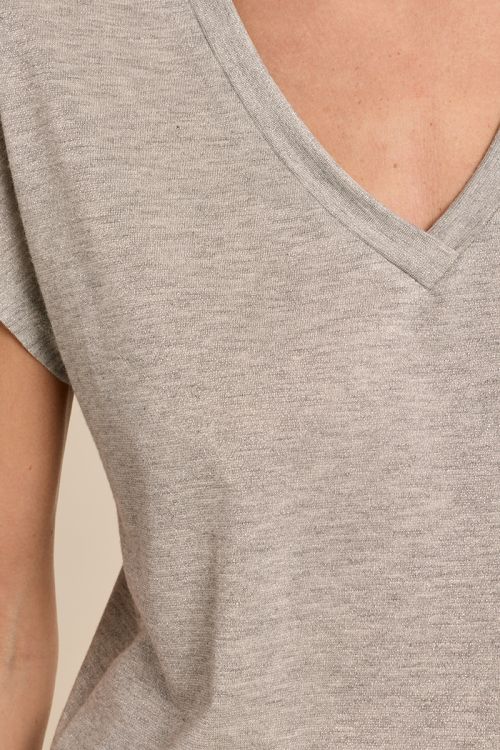 Plain V-neck T-shirt