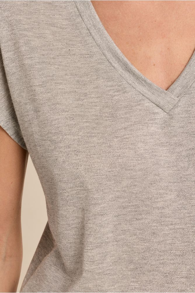 Plain V-neck T-shirt