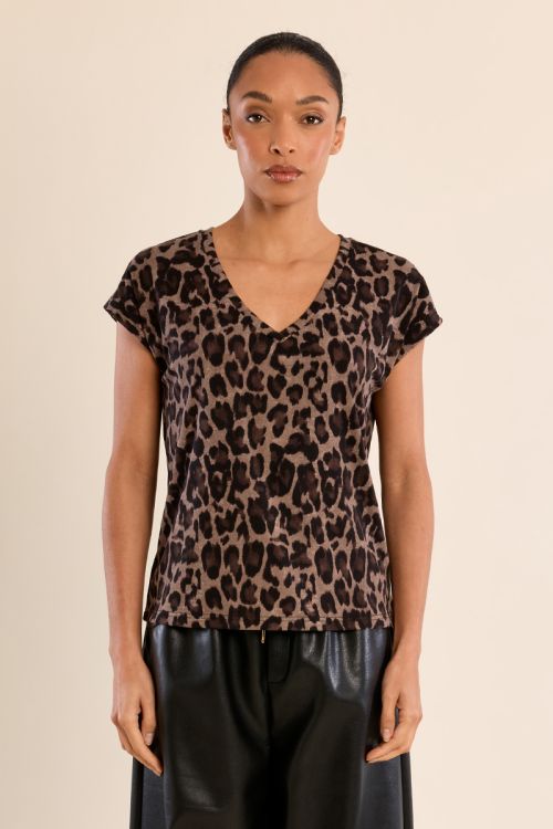 Leopard V-neck T-shirt