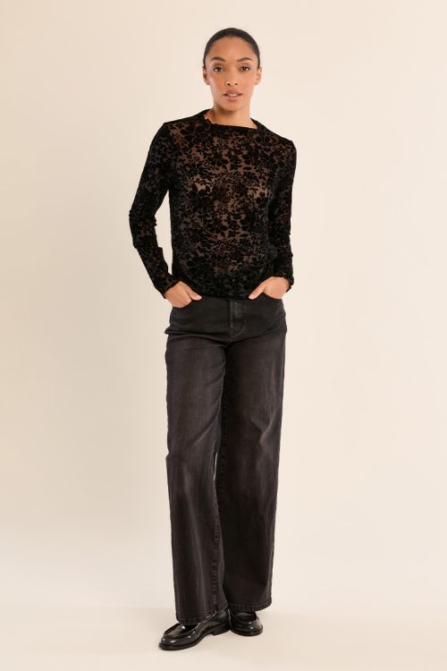 Top en semi-transparence col montant