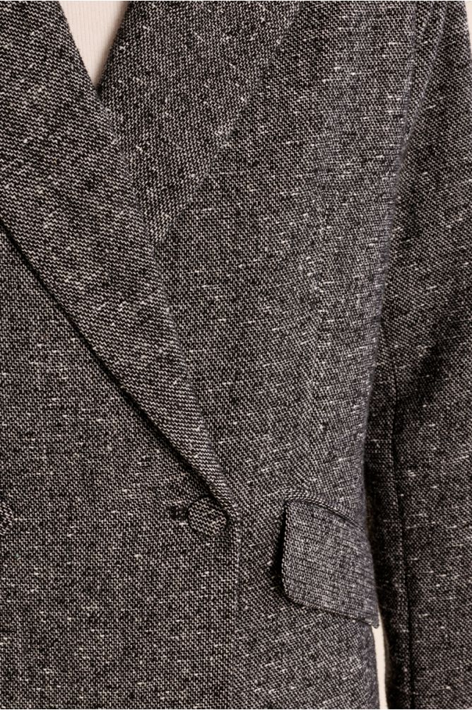 Blazer de manga larga con cuello y solapa
