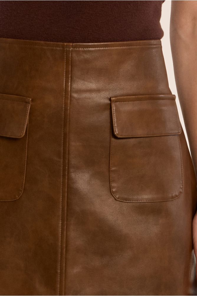 Flared skirt in faux leather
