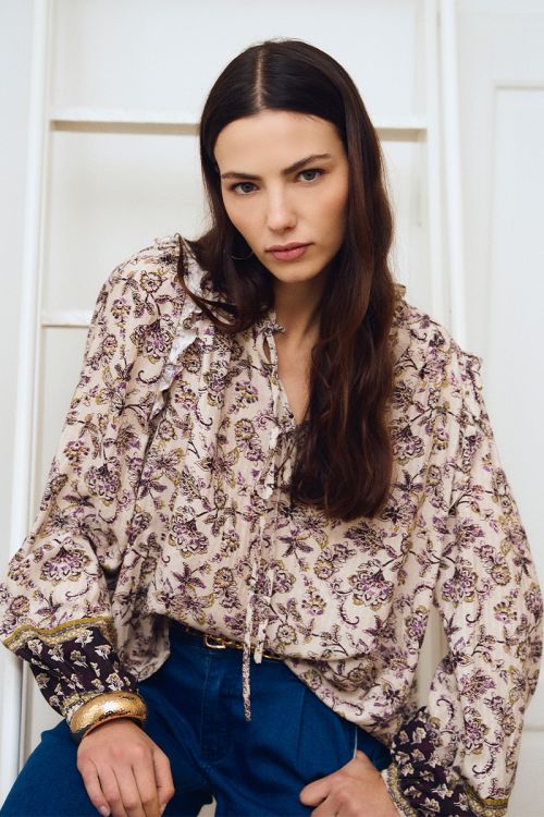 Bohemian blouse, tie collar