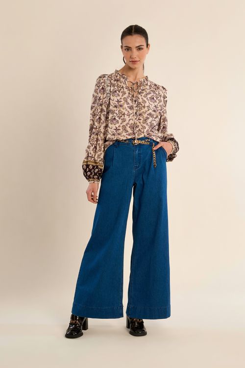 Bohemian blouse, tie collar