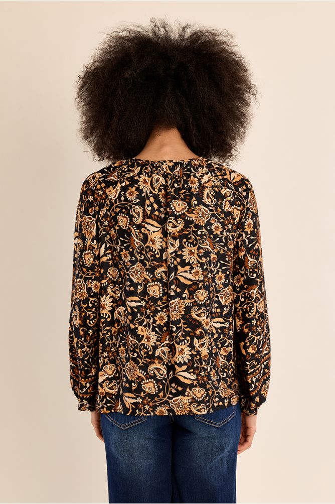 Bohemian print blouse to tie