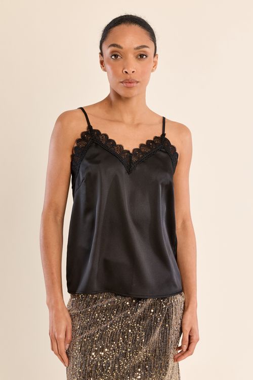 Top lencero detalle encaje