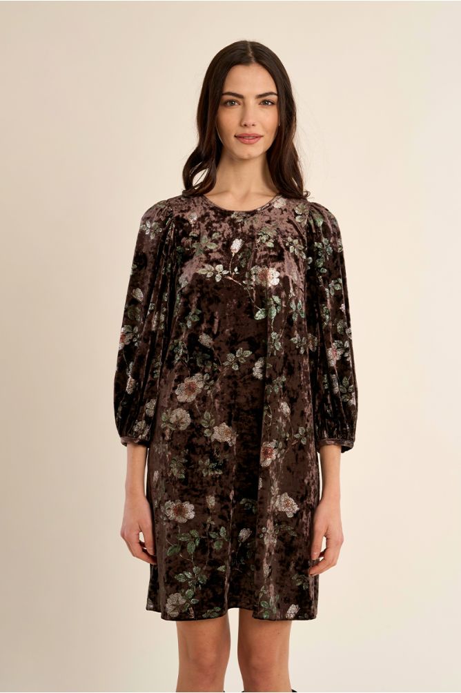 Vestido corto aterciopelado con estampado