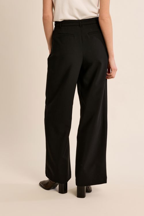 Pantalon jambes larges avec ceinture