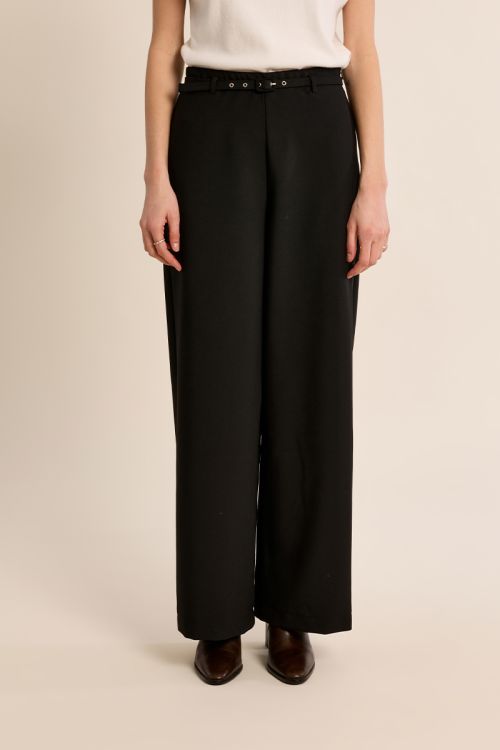 Pantalon jambes larges avec ceinture