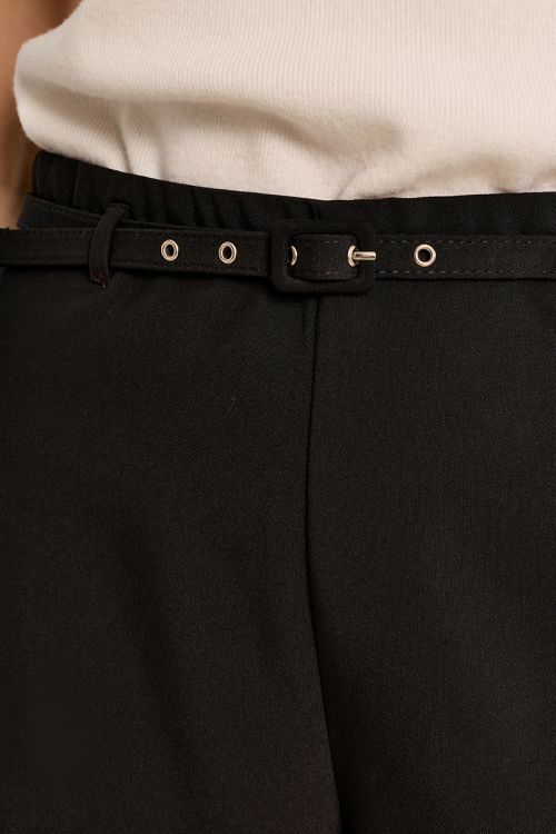 Pantalon jambes larges avec ceinture