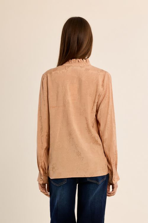 Blouse col montant froncé