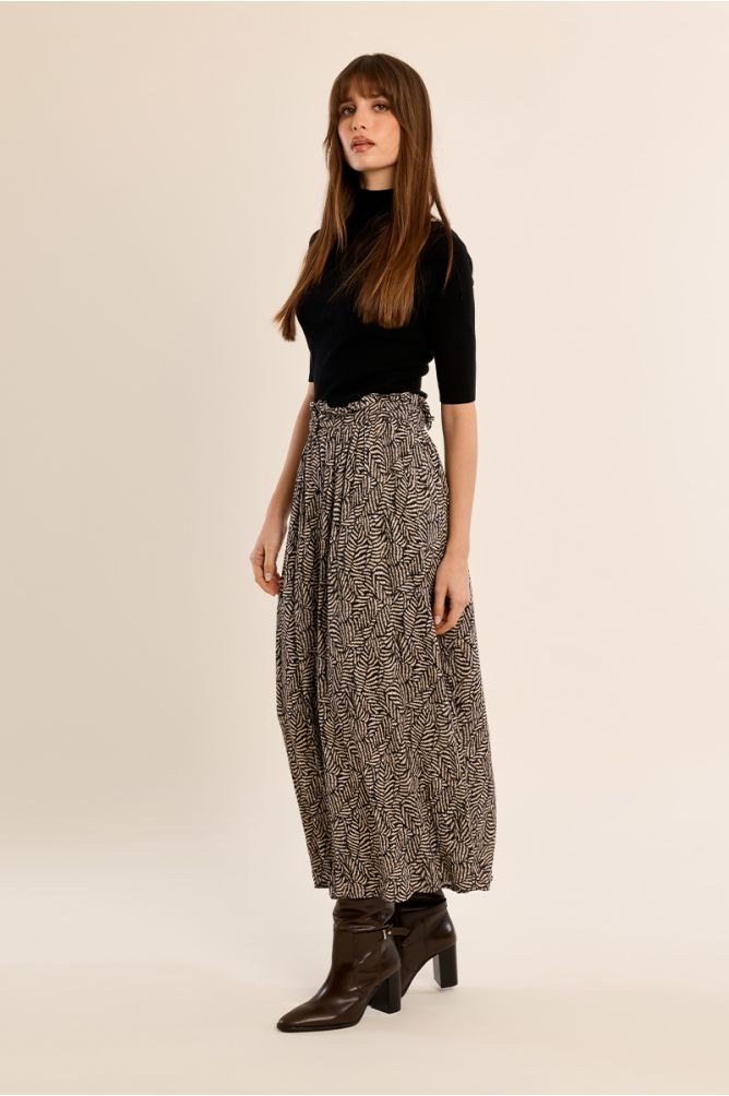 Long flared skirt with buttons