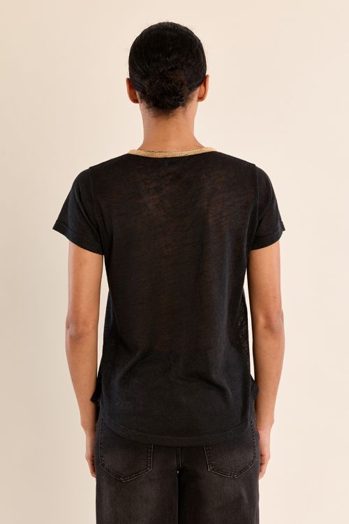 Camiseta de manga corta detalle ribete