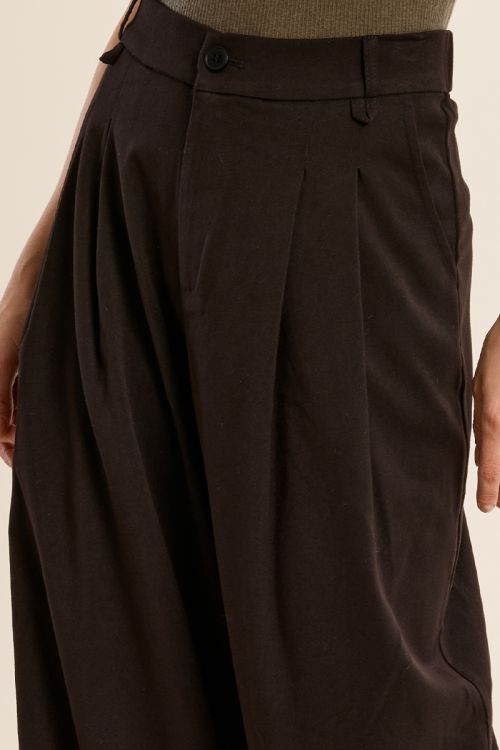 Pantalón largo perneras anchas