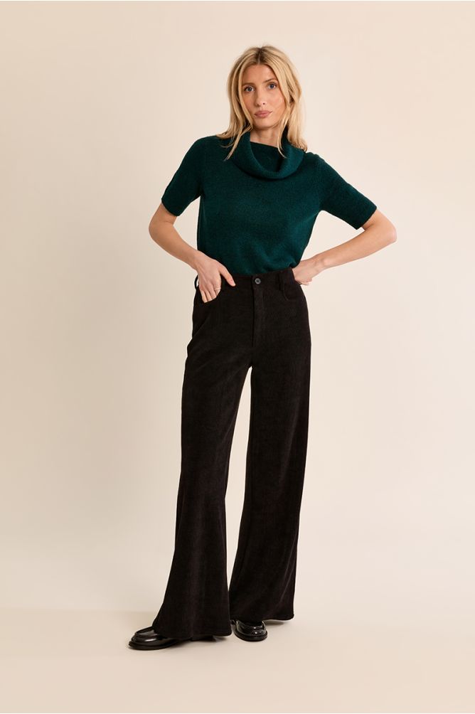 Pantalón largo acampanado