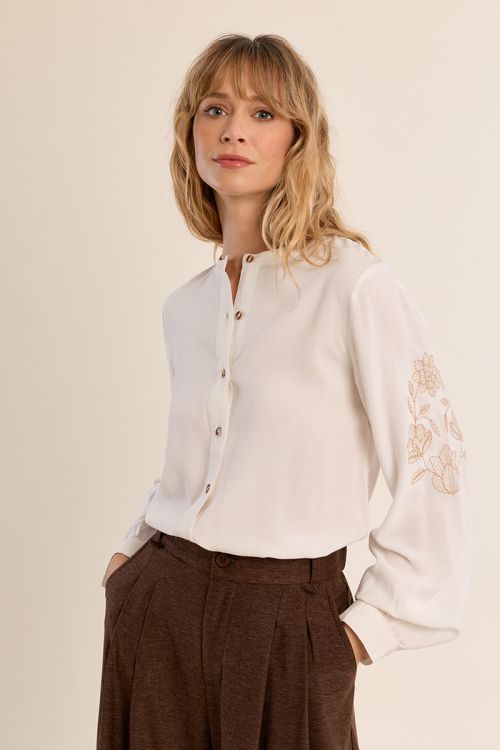 Embroidered shirt with Mandarin collar