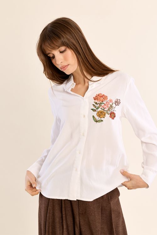 Straight shirt with embroidered flowers