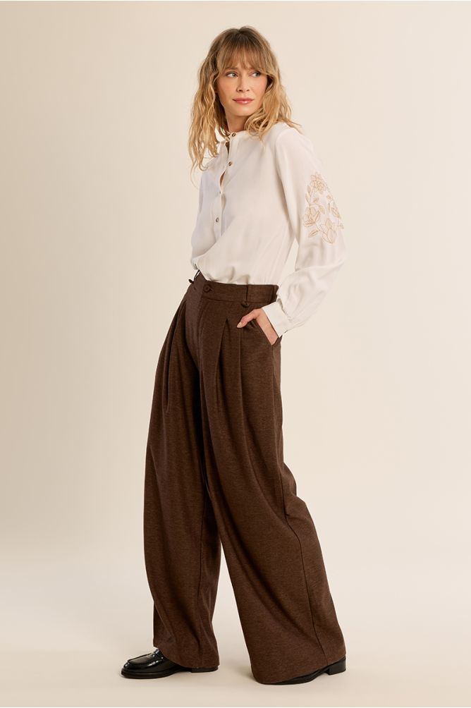 Embroidered shirt with Mandarin collar