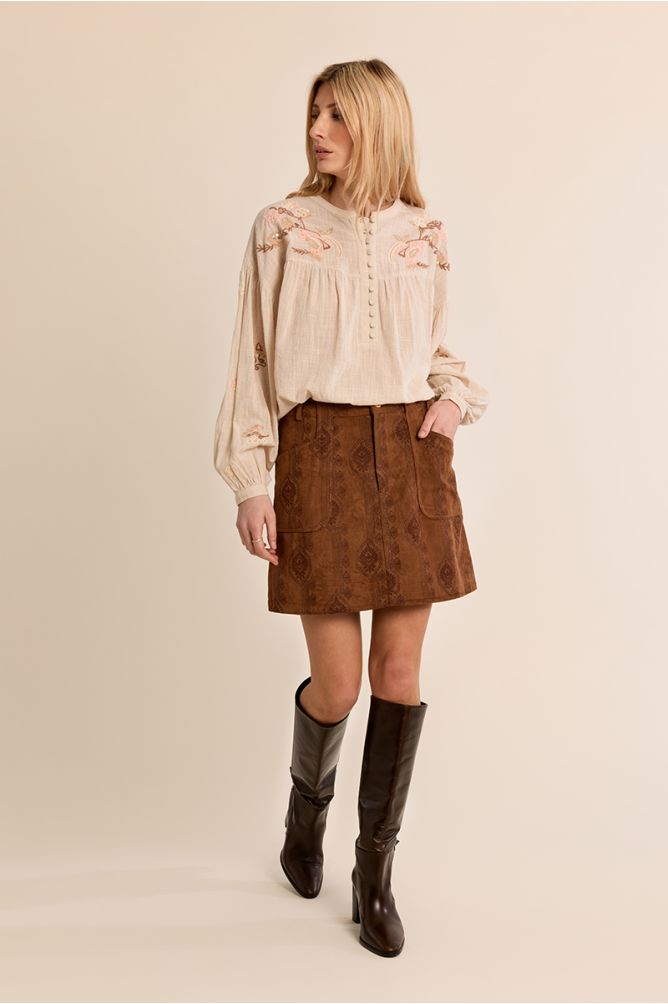 Straight blouse with buttons