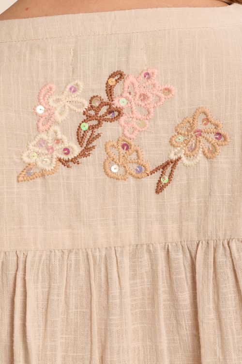 Blusa de manga larga detalles bordados