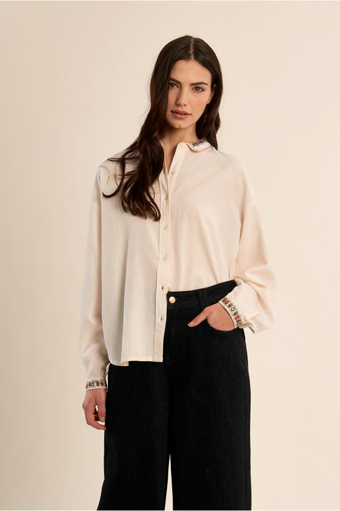 Floral embroidered shirt