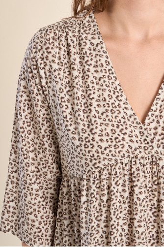 Short leopard print dress