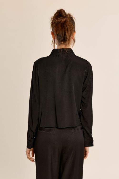 Camisa de manga larga detalles bordados