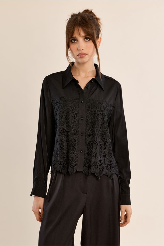 Short embroidered shirt