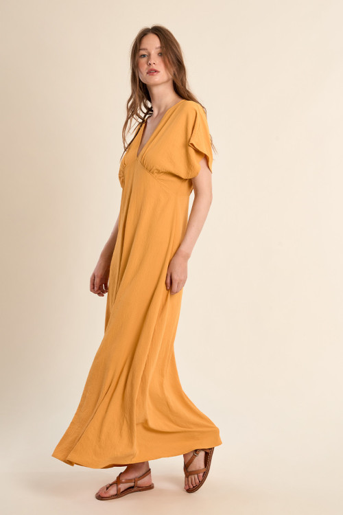 Long dress, V-neck