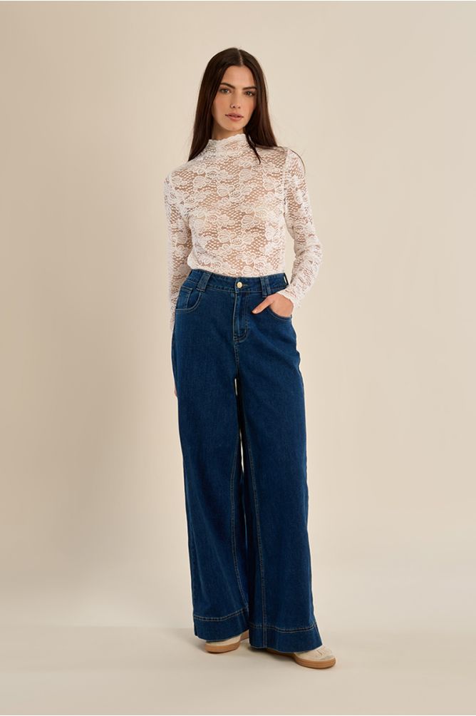 Sous-pull en dentelle