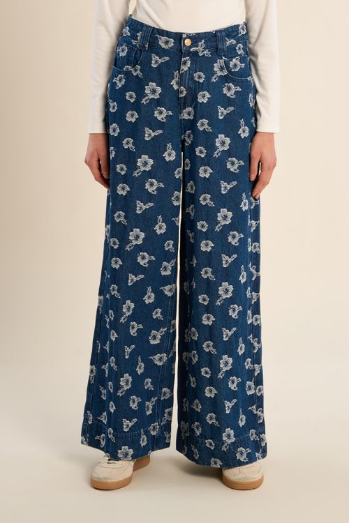 Pantalón vaquero con estampado