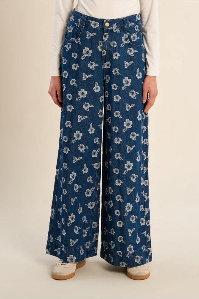 Pantalón vaquero con estampado