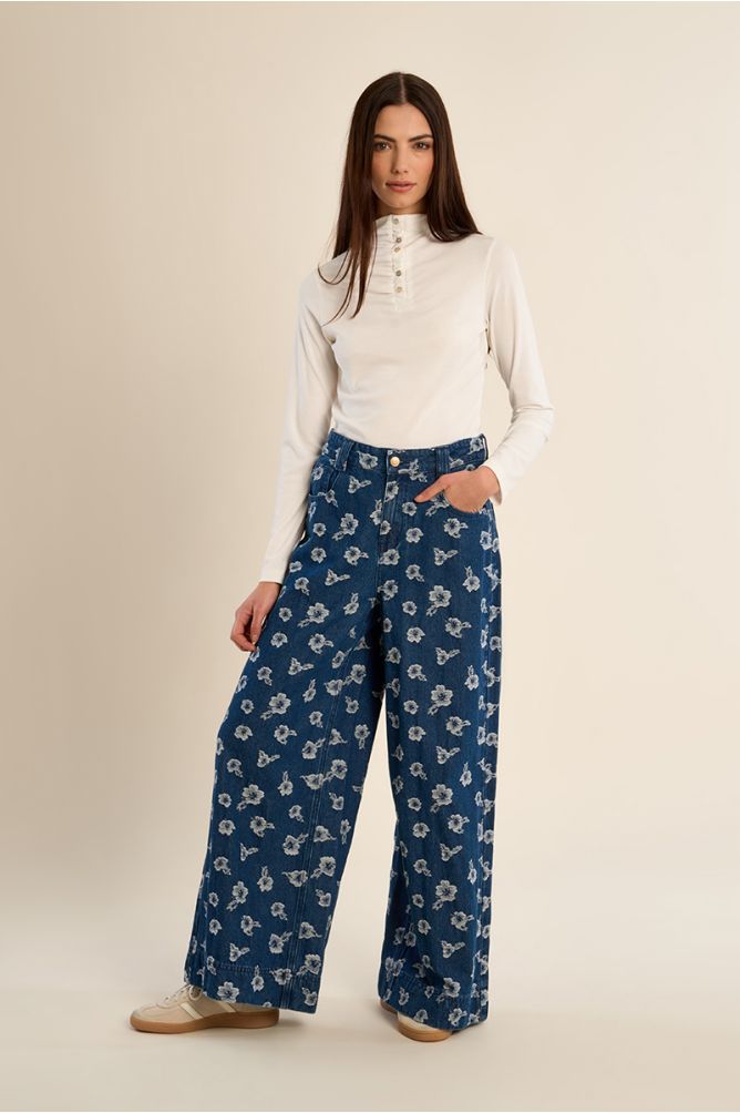 Pantalón vaquero con estampado