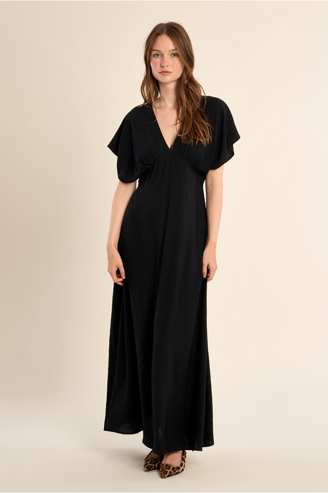 Robe longue, col V