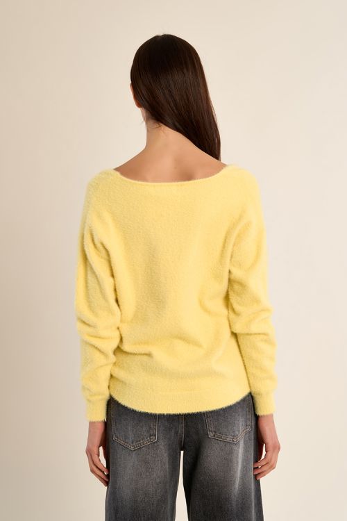 Pull duveteux, col V