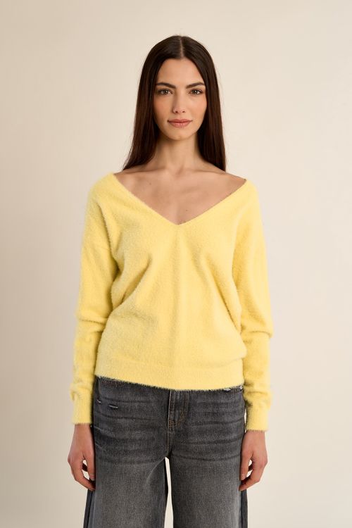Fluffy sweater, V-neck