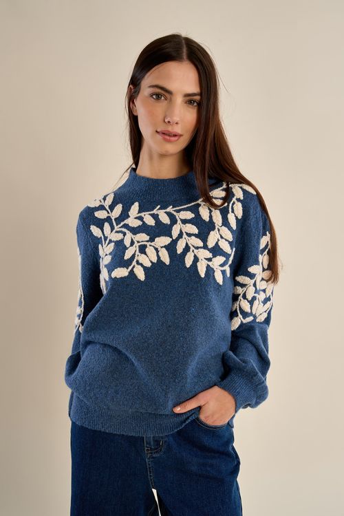 Pull col montant, broderies florales