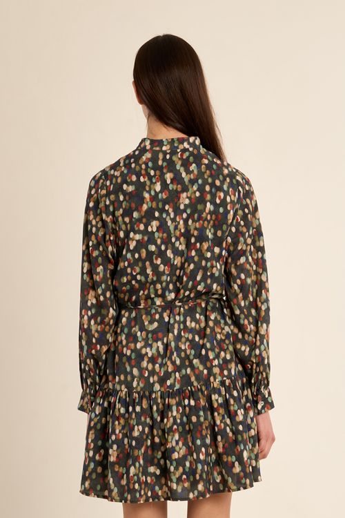Vestido camisero con estampado y volantes