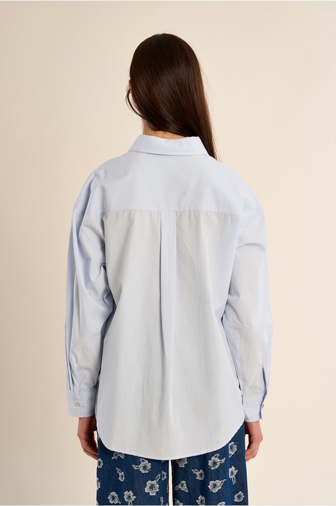 Straight shirt with embroidered clover