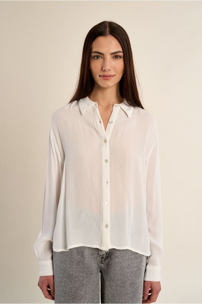 Chemise droite et fluide