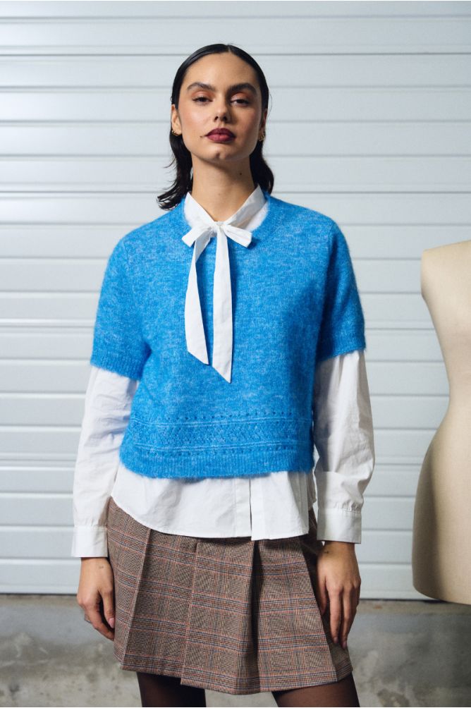 Short-sleeved knitted sweater, plain