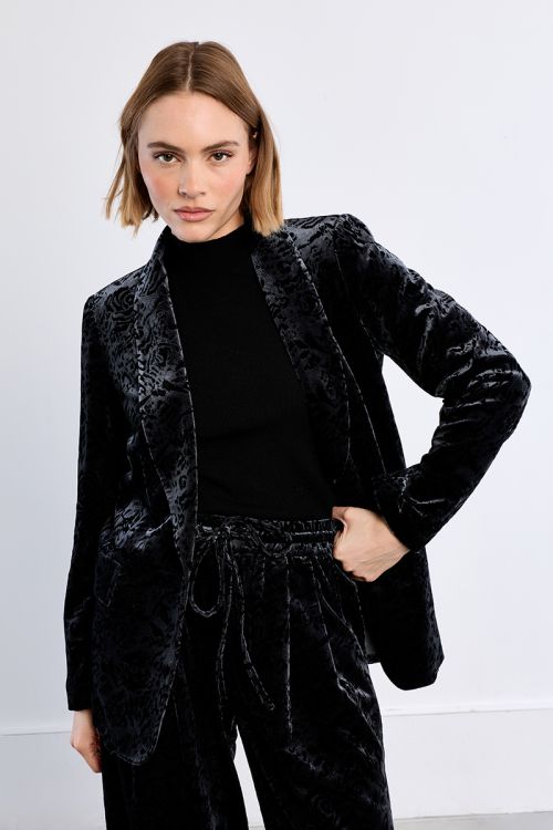 Blazer aterciopelado con estampado