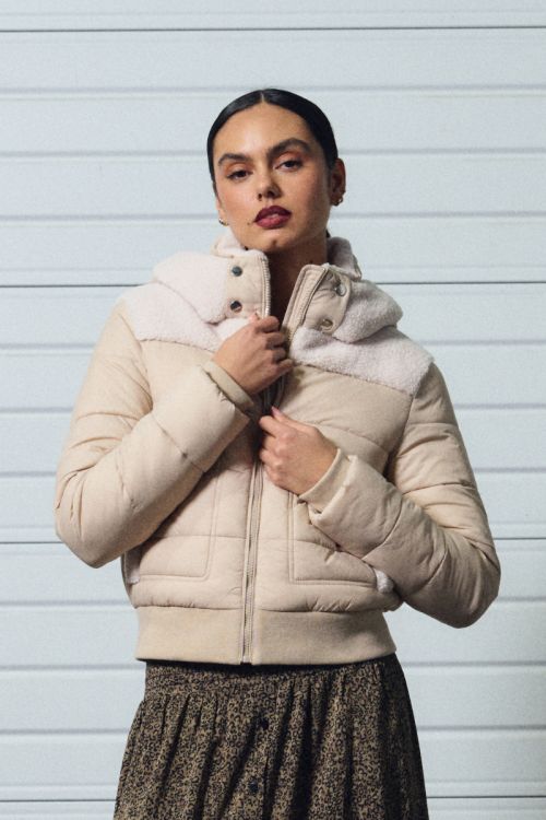 Chaqueta acolchada con capucha