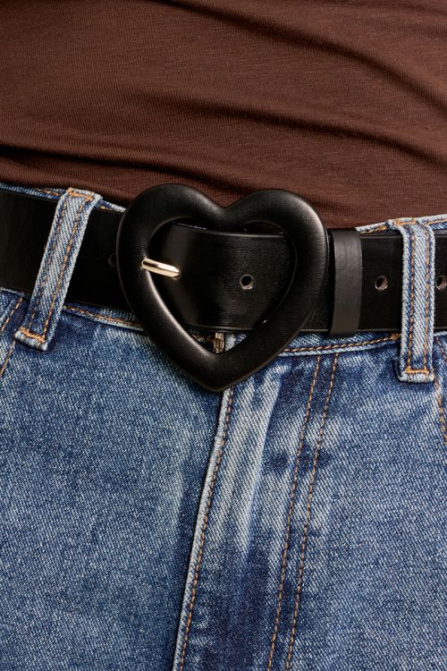 Ceinture avec boucle en cœur